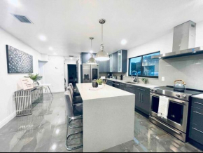 Modern home 5 min to the beach